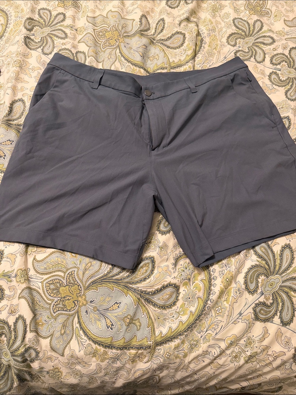 lululemon athletica Men's Slate Gray Hybrid Shorts